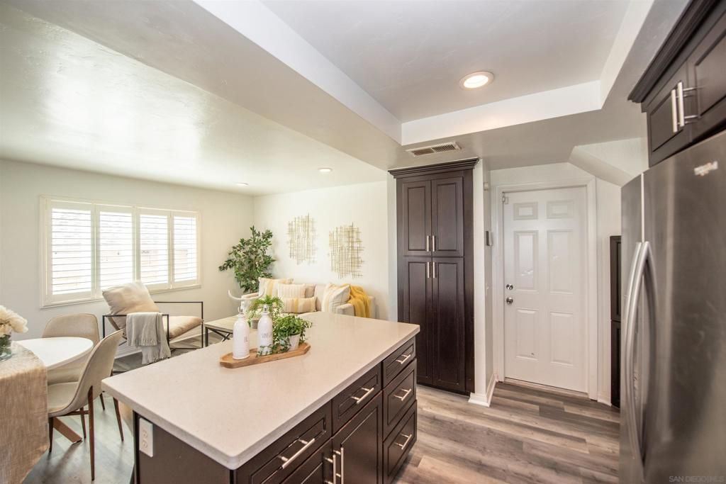 Image 13 of property listing at 6855 Osterling Ct, San Diego, CA 92114