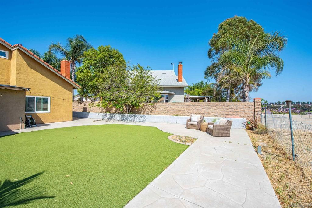 Image 19 of property listing at 6855 Osterling Ct, San Diego, CA 92114