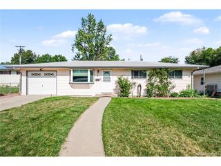 8 Elizabeth Ct, Longmont, CO 80501