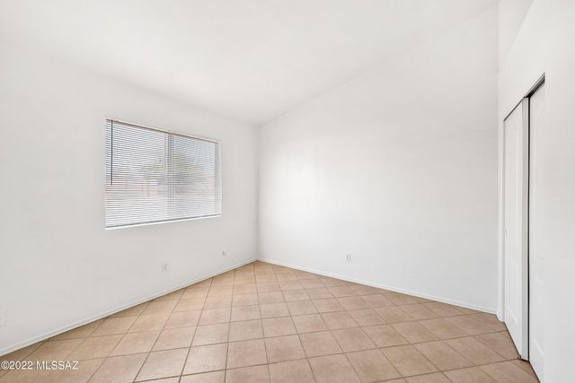 8080 N Tackroom Lane, Tucson, AZ 85741