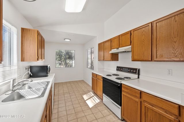 8080 N Tackroom Lane, Tucson, AZ 85741