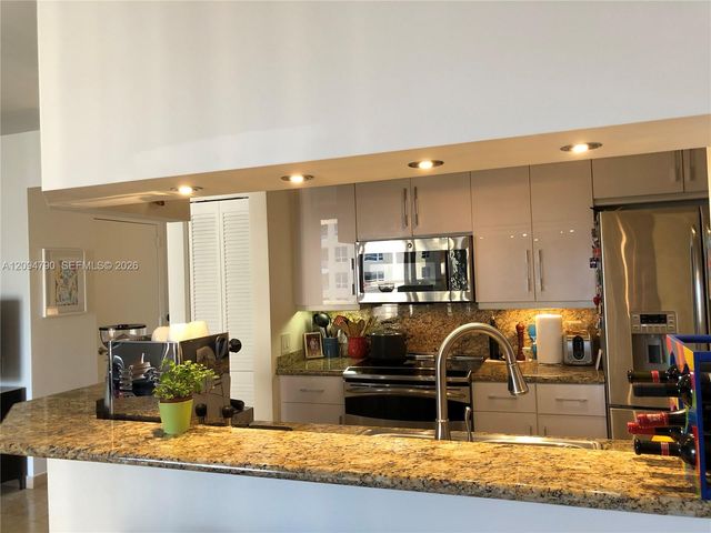 808 Brickell Key Drive 2903, Miami, FL 33131