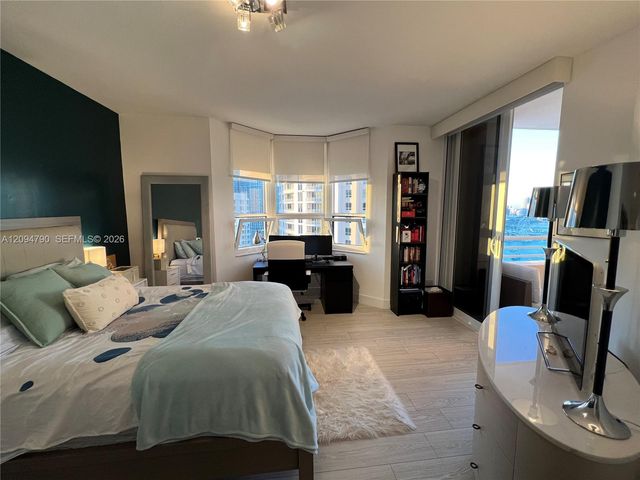 808 Brickell Key Drive 2903, Miami, FL 33131