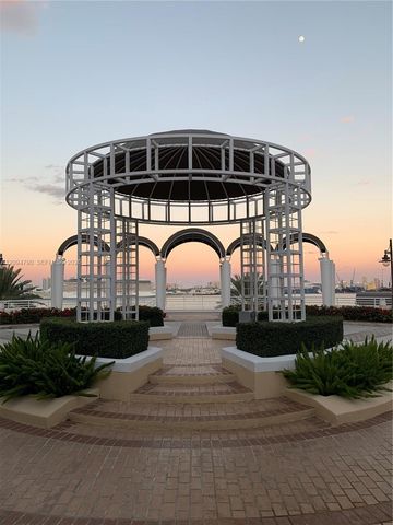 808 Brickell Key Drive 2903, Miami, FL 33131