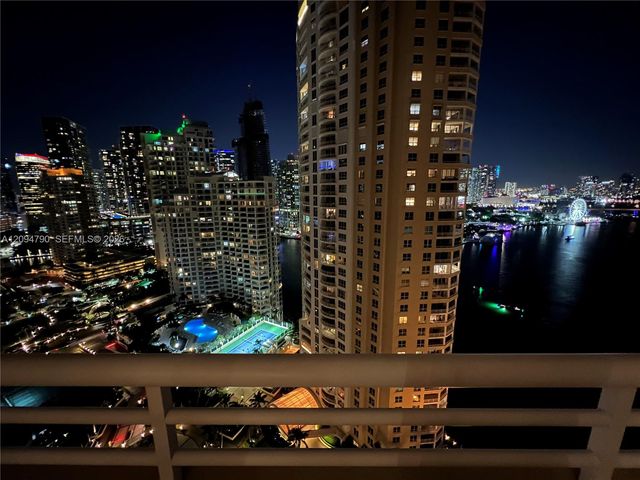 808 Brickell Key Drive 2903, Miami, FL 33131