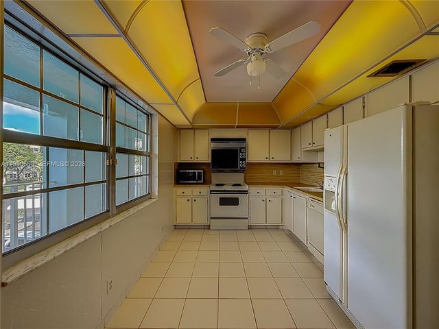 806 Cypress Grove Ln 303, Pompano Beach, FL 33069