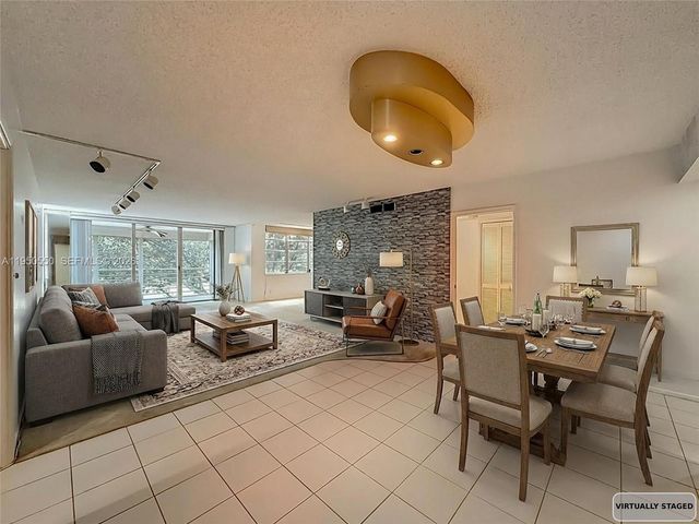 806 Cypress Grove Ln 303, Pompano Beach, FL 33069