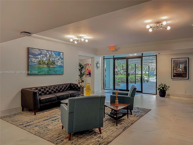 806 Cypress Grove Ln 303, Pompano Beach, FL 33069