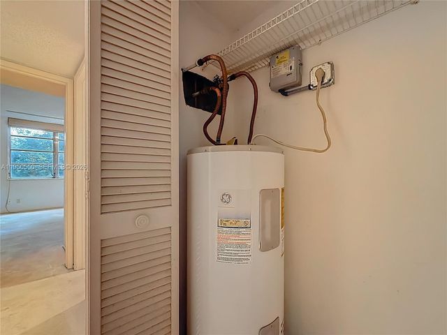 806 Cypress Grove Ln 303, Pompano Beach, FL 33069