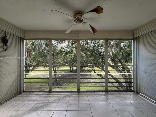 806 Cypress Grove Ln 303, Pompano Beach, FL 33069