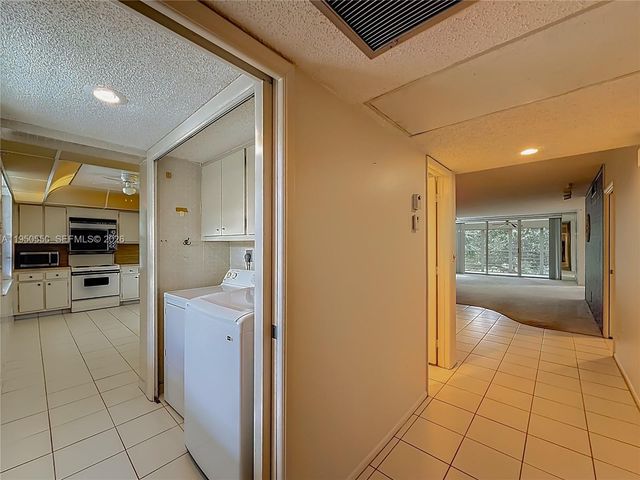 806 Cypress Grove Ln 303, Pompano Beach, FL 33069