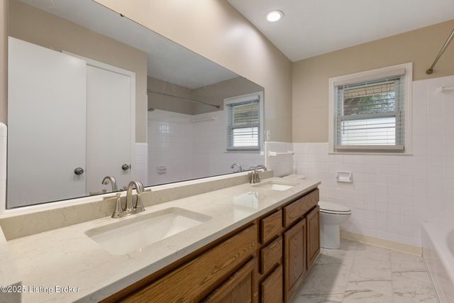 1510 Rebel Ridge Rd, La Grange, KY 40031