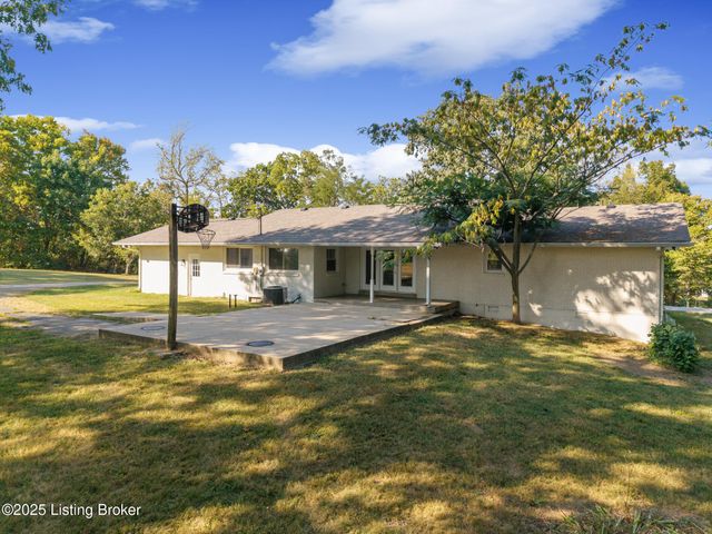 1510 Rebel Ridge Rd, La Grange, KY 40031