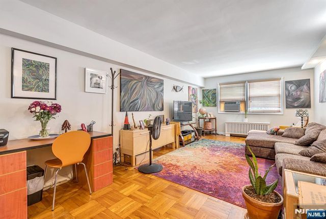 328 N Bridge Plaza 5C, Fort Lee, NJ 07024