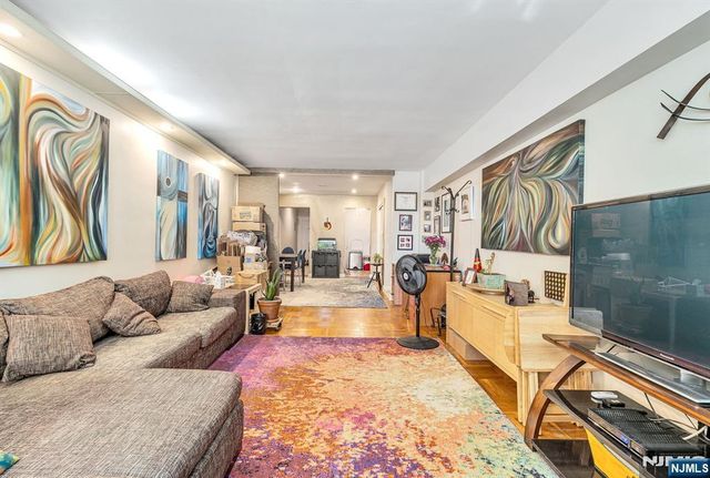 328 N Bridge Plaza 5C, Fort Lee, NJ 07024
