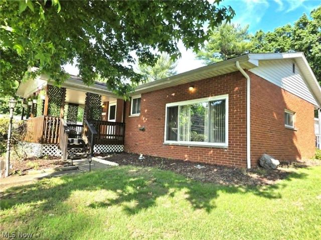 2814 16th Avenue, Vienna, WV 26105
