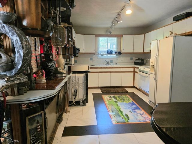 2814 16th Avenue, Vienna, WV 26105