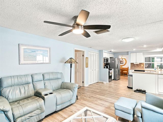 1071 PERSIMMON DRIVE, Palm Harbor, FL 34683