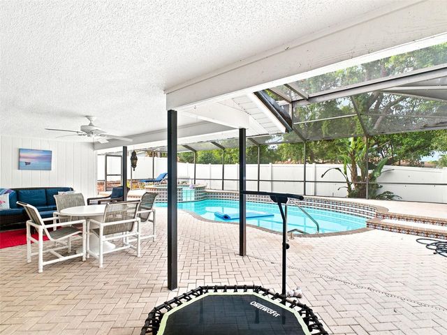 1071 PERSIMMON DRIVE, Palm Harbor, FL 34683