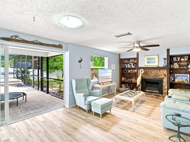 1071 PERSIMMON DRIVE, Palm Harbor, FL 34683