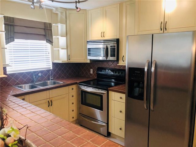 137 Farnham F 137, Deerfield Beach, FL 33442