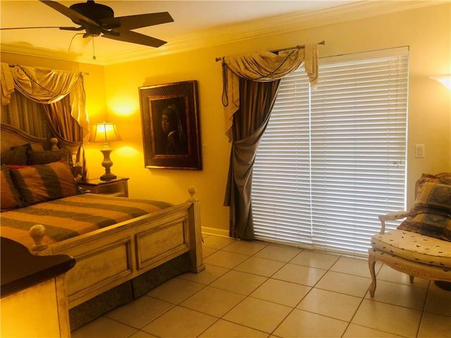 137 Farnham F 137, Deerfield Beach, FL 33442