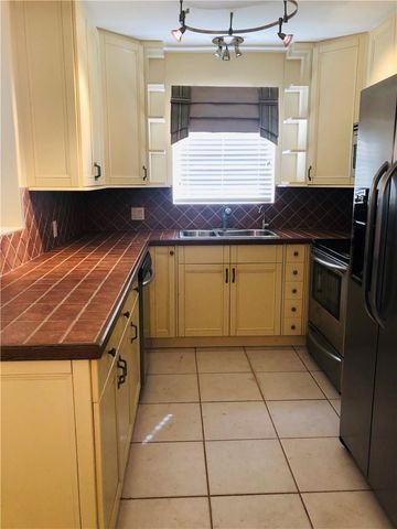 137 Farnham F 137, Deerfield Beach, FL 33442