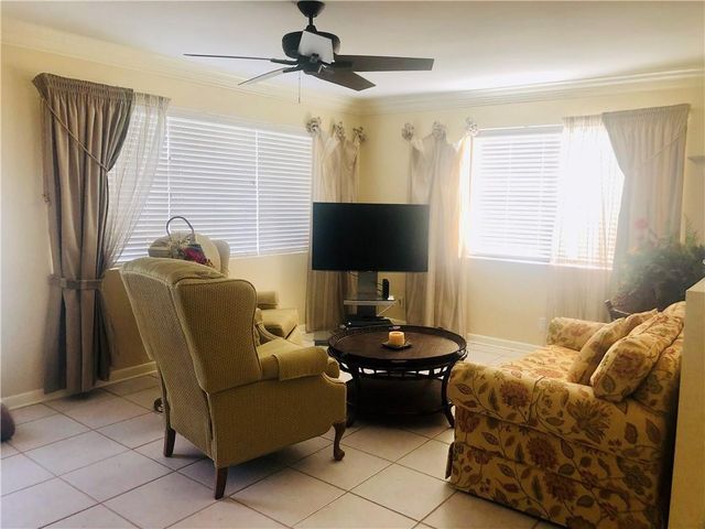 137 Farnham F 137, Deerfield Beach, FL 33442