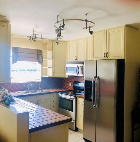 137 Farnham F 137, Deerfield Beach, FL 33442