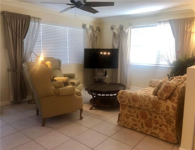 137 Farnham F 137, Deerfield Beach, FL 33442