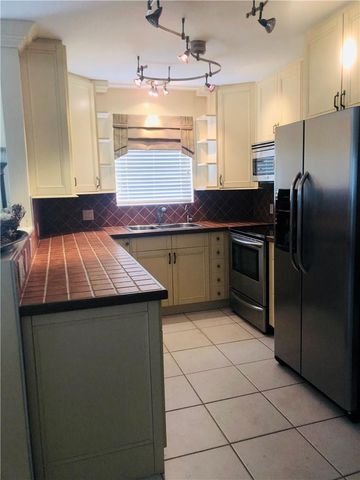 137 Farnham F 137, Deerfield Beach, FL 33442