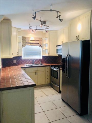 137 Farnham F 137, Deerfield Beach, FL 33442