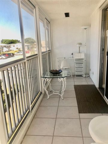 137 Farnham F 137, Deerfield Beach, FL 33442