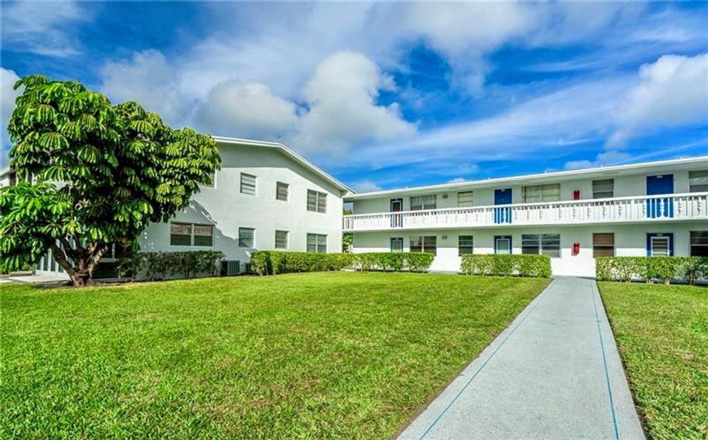 137 Farnham F 137, Deerfield Beach, FL 33442