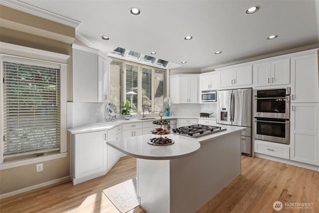 7214 204th Drive NE, Redmond, WA 98053