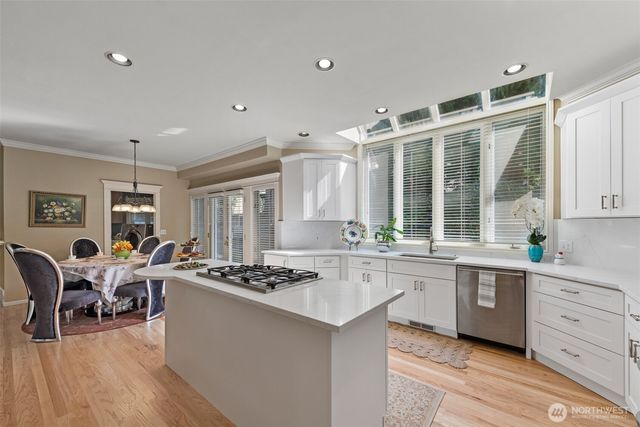 7214 204th Drive NE, Redmond, WA 98053