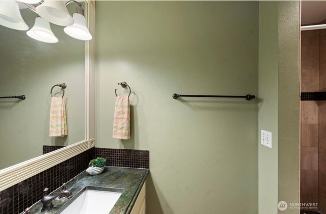 7214 204th Drive NE, Redmond, WA 98053