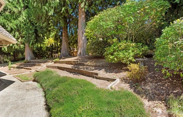 7214 204th Drive NE, Redmond, WA 98053