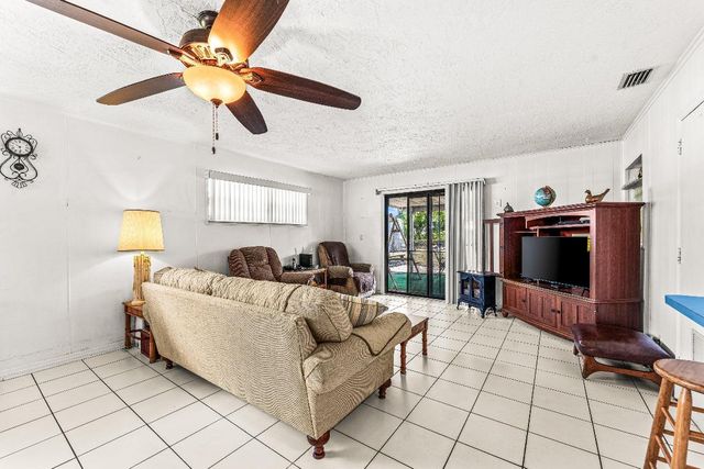 1040 W 1st Street, Riviera Beach, FL 33404