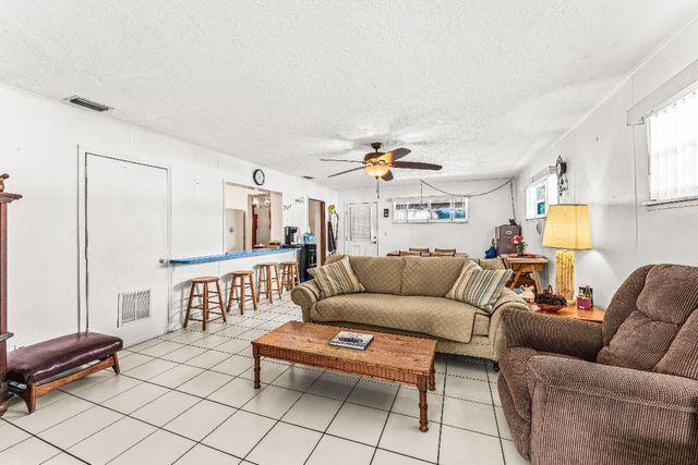 1040 W 1st Street, Riviera Beach, FL 33404