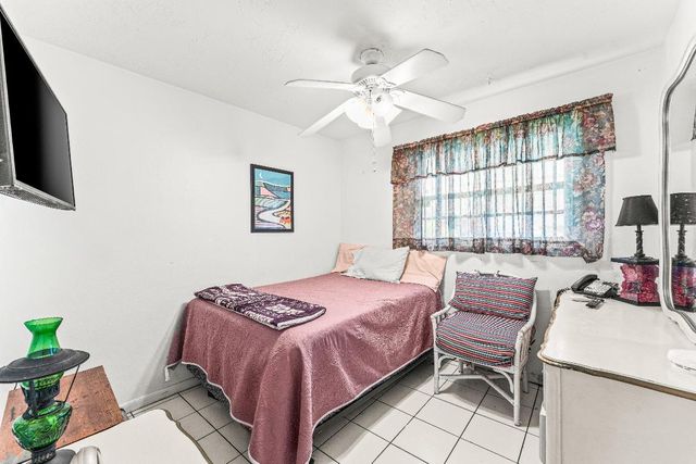 1040 W 1st Street, Riviera Beach, FL 33404