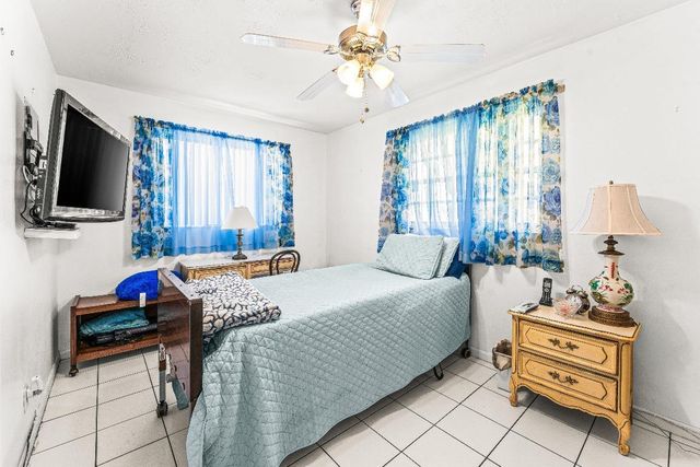 1040 W 1st Street, Riviera Beach, FL 33404