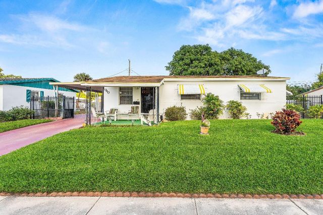 1040 W 1st Street, Riviera Beach, FL 33404