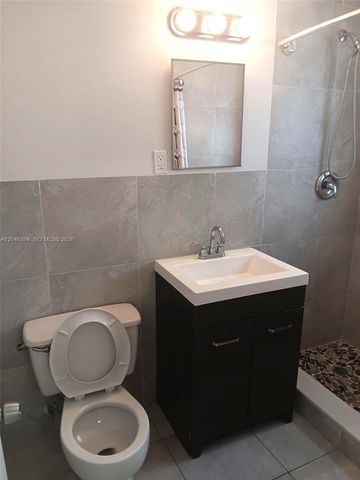 2334 Grant St 2336, Hollywood, FL 33020