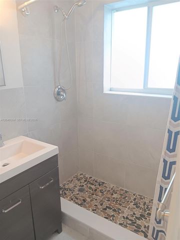 2334 Grant St 2336, Hollywood, FL 33020