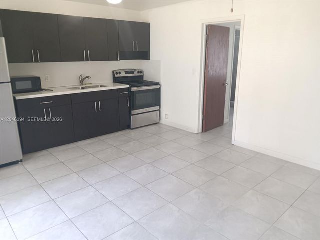 2334 Grant St 2336, Hollywood, FL 33020