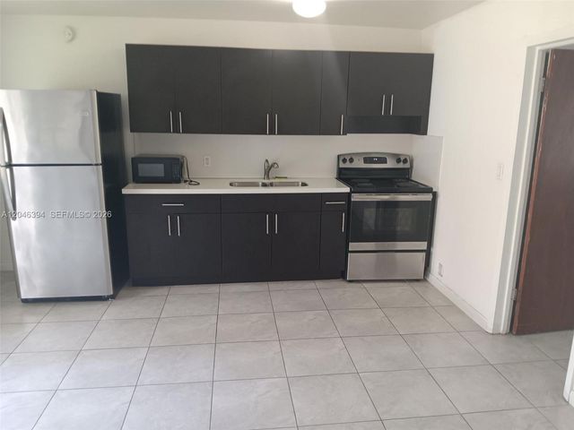 2334 Grant St 2336, Hollywood, FL 33020