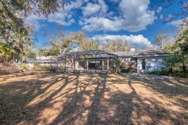 8440 CRANES ROOST, New Port Richey, FL 34654