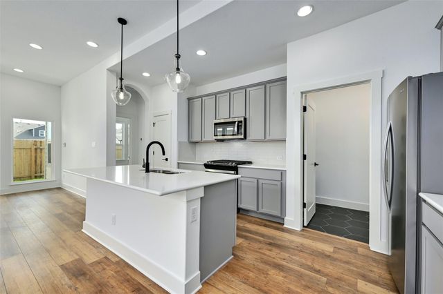 8575 Wellspring LOOP, Round Rock, TX 78665