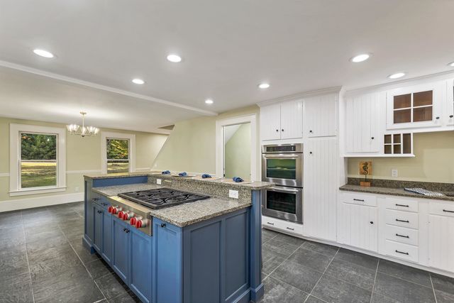 7 Morgan Drive, Bow, NH 03304